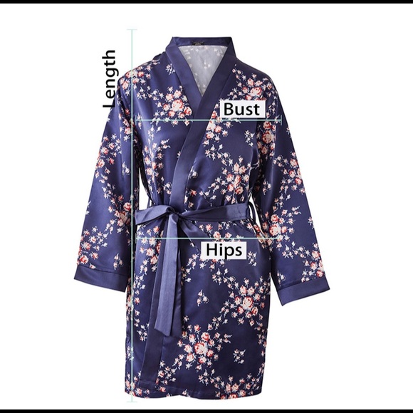🍄 NWT Morgan Lane Allie Robe in Navy Floral - Picture 4 of 9